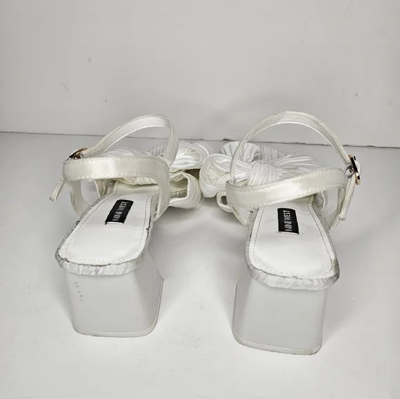 Nine West Open Toe All White Bow Sandal Chunky Heel Size 7.5 - Picture 11 of 15
